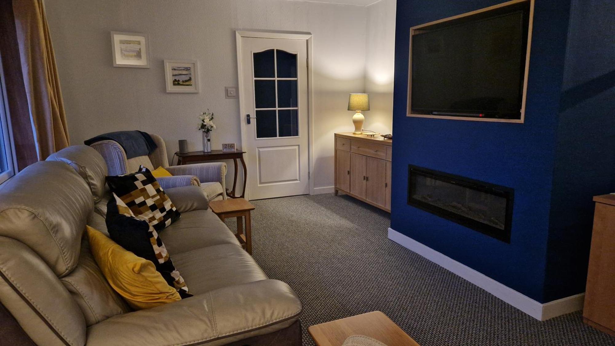 175 On Clyde - Spacious & Cosy Cedar Wood Bungalow เฮเลนส์บะระ ภายนอก รูปภาพ
